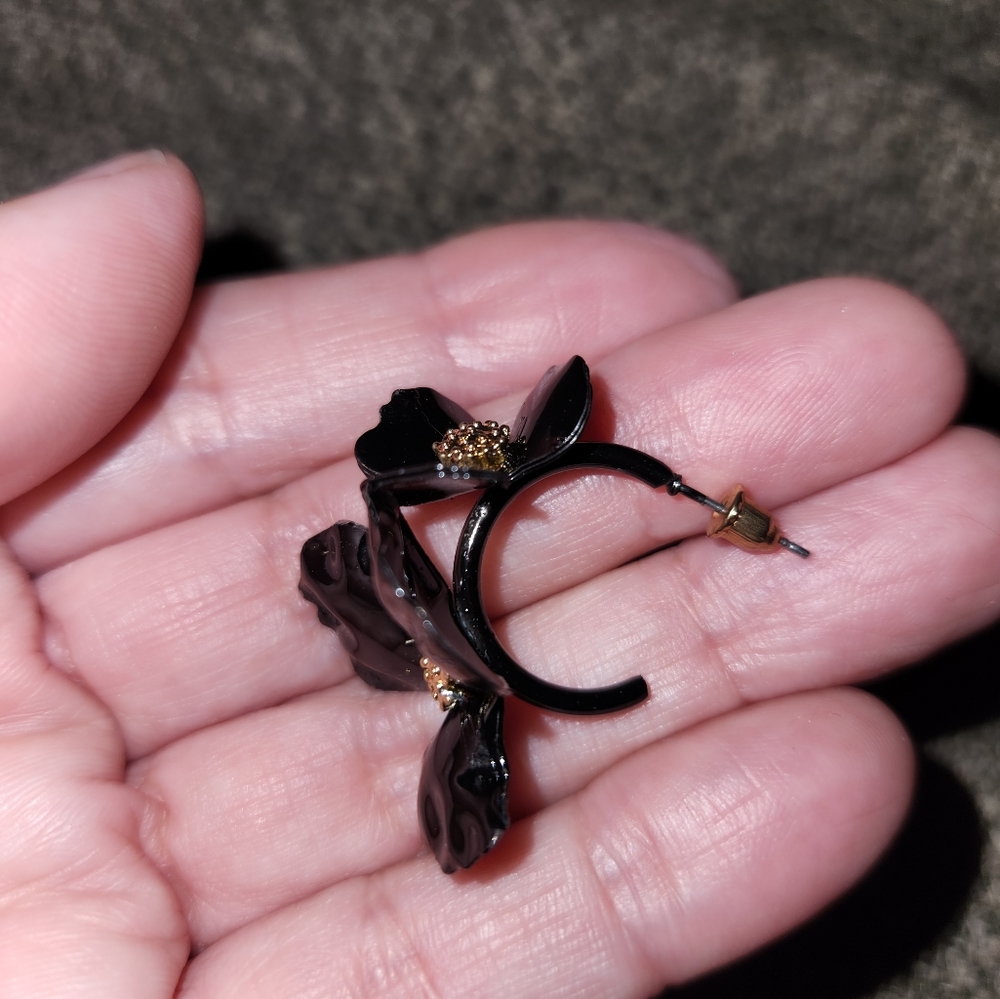 Earrings - Picture 2 of 4